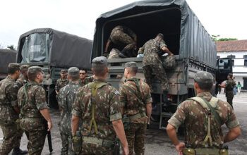 Exército ordena "tolerância zero" com aglomerações perto de quartéis