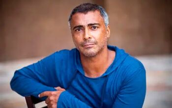 Golpistas atacam senador em ato na Paulista: “Fora, Romário”