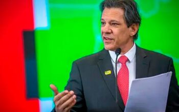 Haddad prevê queda dos juros "em breve" e 2026 "muito melhor"