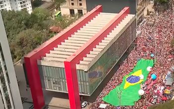 Manifestação da esquerda na Paulista tem 42,4 mil e empata com ato bolsonarista do 7/9, diz USP