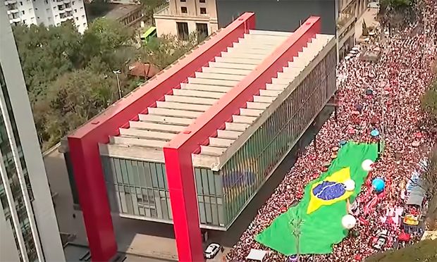 Manifestação da esquerda na Paulista tem 42,4 mil e empata com ato bolsonarista do 7/9, diz USP