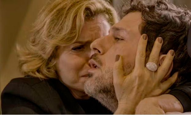 Odete se vê obrigada a lidar com Leonardo em Vale Tudo