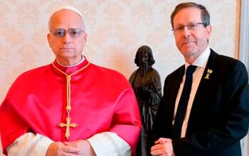 Presidente de Israel visita Papa Leão, mas Vaticano nega convite e expõe constrangimento