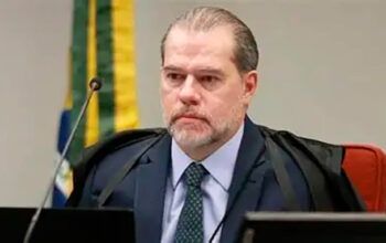 STF dá 10 dias para Câmara explicar PEC da Blindagem aprovada nesta semana