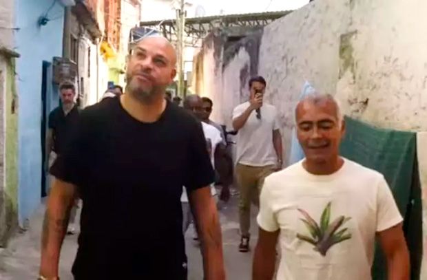 Adriano se solidariza com famílias de mortos em megaoperação em comunidades do Rio