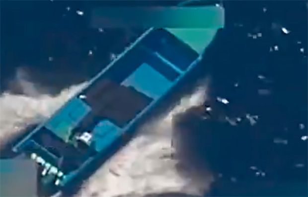 Após ataques no Caribe, EUA bombardeiam barco no Pacífico, mais perto da América do Sul