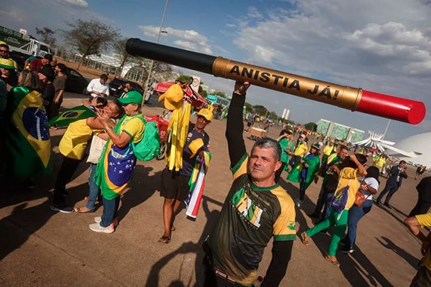 Ato bolsonarista pela anistia fracassa em Brasília