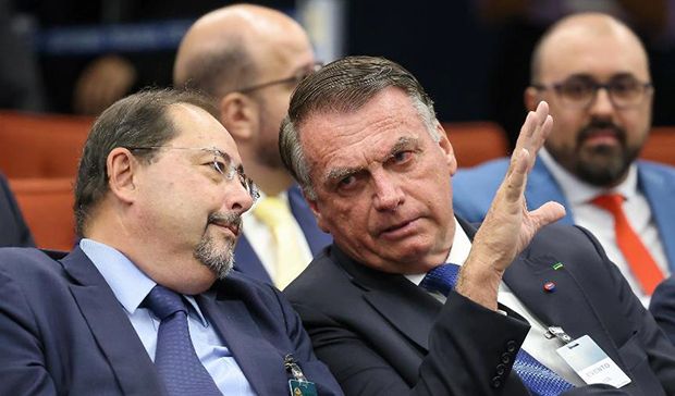 Bolsonaro recorre contra condenação e pede redução de pena ao STF