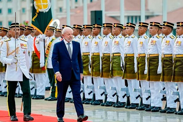 “Cabeça erguida é mais importante do que um Nobel”, diz Lula na Malásia