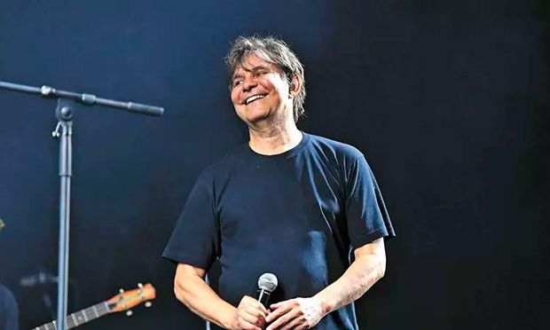 Cantor Lô Borges é internado após intoxicação por medicamentos