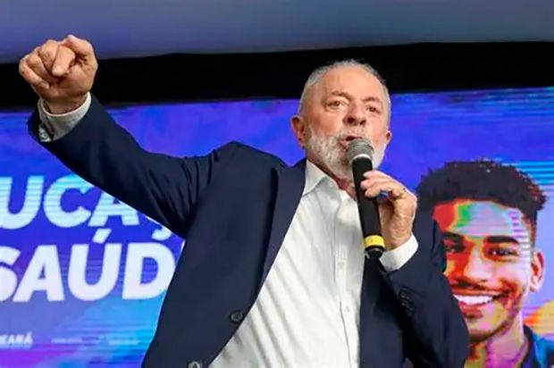 Comissão Câmara aprova moção de repúdio a Lula