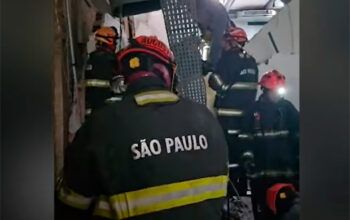 Corpo de Bombeiros avalia que cinco pessoas foram socorridas e uma ainda está sob escombros