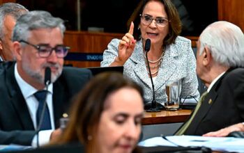 Damares tumultua CPMI do INSS para defender Michelle Bolsonaro