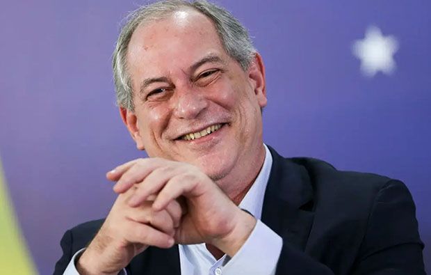 De volta ao ninho tucano - Presidente do PSDB no Ceará anuncia filiação de Ciro Gomes ao partido