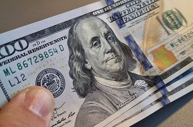 Dólar cai e Bolsa sobe, ignorando novas ameaças de Trump contra China