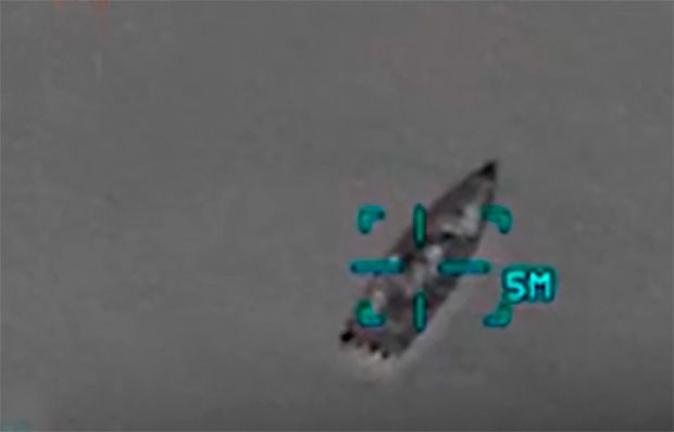 EUA bombardeiam barco perto da Venezuela e matam 6, diz Trump