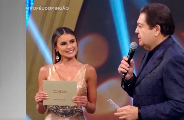 Ex-bailarina do Faustão perde 12 kg após deixar a prisão: "Pão e bolacha"