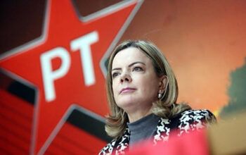 Gleisi anuncia corte de cargos do governo ocupados pelo Centrão