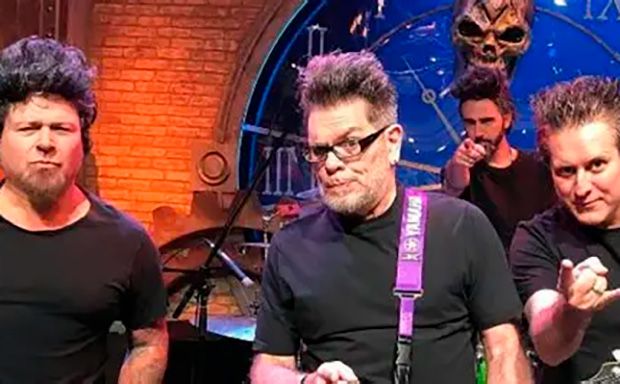 Guitarrista do Ultraje chama Lula de “bandido” e beneficiários de programas sociais de “vagabundos”