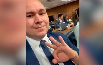 Inimigo do socialismo, prefeito bolsonarista de Cuiabá vai à China com tudo pago