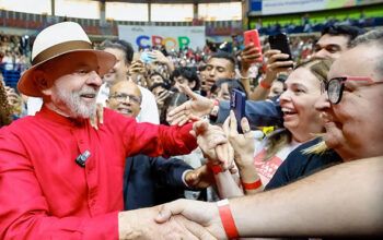 Lula defende América Latina independente contra “fala grossa” externa
