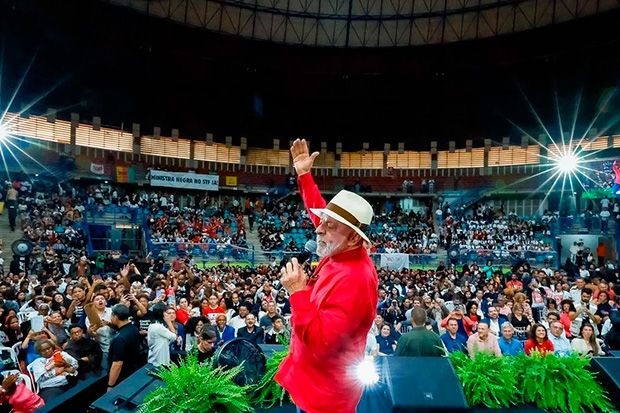 Lula defende universalizar Pé-de-Meia e avisa: “Faria Lima vai brigar”