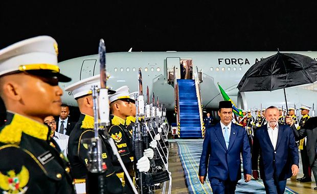 Lula desembarca na Indonésia em busca de parcerias com a Ásia