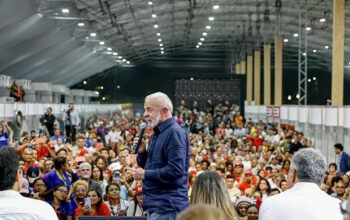 Lula vai à Igreja em Belém depois de falha em avião da FAB antes de decolar: 'Medo que pegasse fogo'