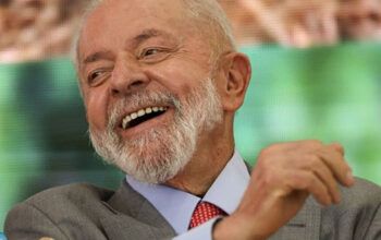 Lula vence todos adversários no 1° turno e abre 12 pontos sobre Tarcísio no 2º, diz Quaest