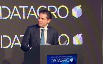 Motta defende aumento do etanol na gasolina de 30% para 35%