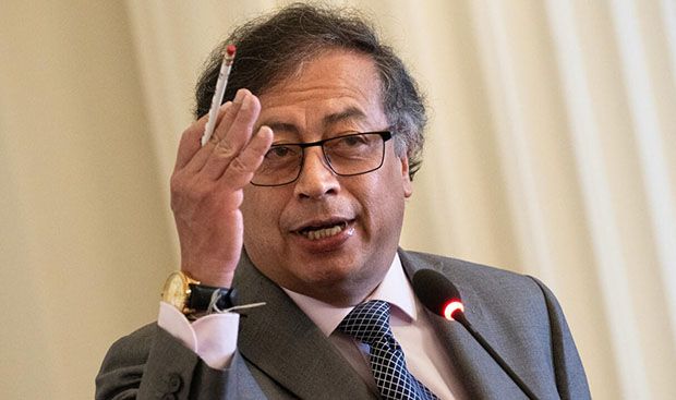 "Não faço negócios como você, sou socialista", diz Petro a Trump