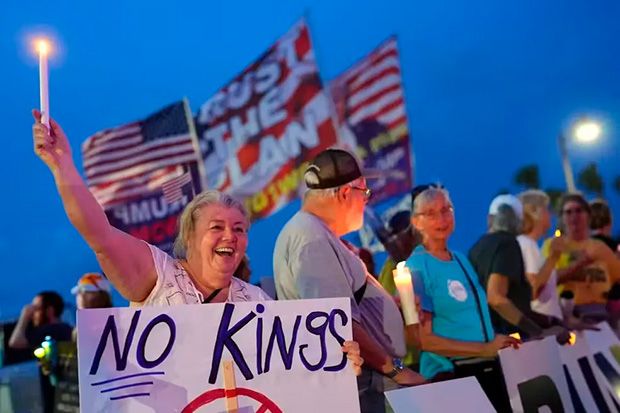 "No Kings": Protestos contra Trump tomam as ruas dos EUA
