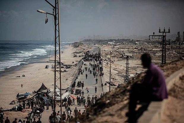 Palestinos iniciam volta para casa em uma Gaza destruída após cessar-fogo