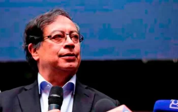 Petro pede união de toda a América Latina contra agressão dos EUA à Venezuela