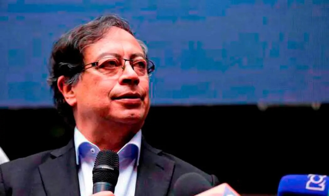 Petro pede união de toda a América Latina contra agressão dos EUA à Venezuela