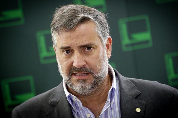 Pimenta pede a prisão dos “Golden Boys”, suspeitos de fraudar o INSS