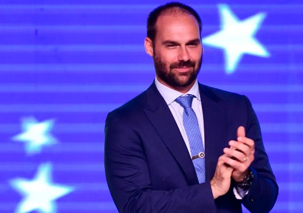 Por 11 a 7, Conselho de Ética vota contra cassação de Eduardo Bolsonaro