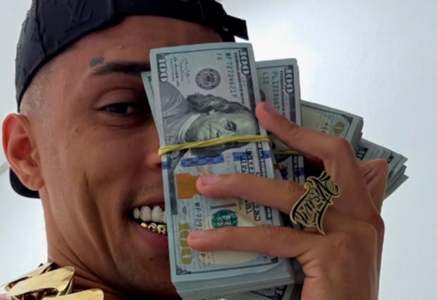 Buzeira revela faturar mais de R$ 1 milhão por mês em audiência de custódia