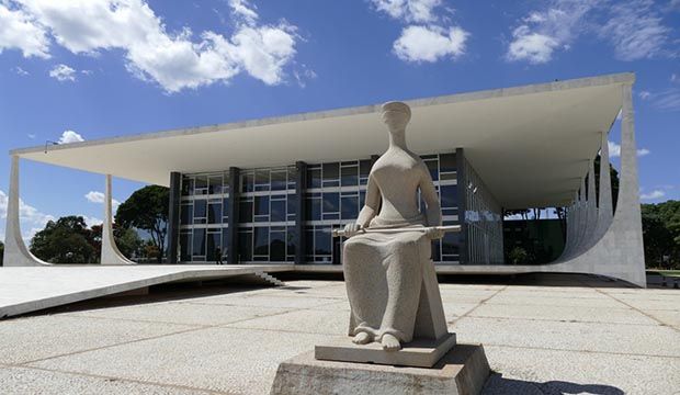 STF vai decidir se casais gays podem ter direito à licença-maternidade