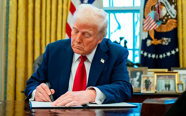 Trump ameaça taxar a China com tarifa de 155% a partir de novembro