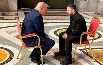 Donald Trump cobra de Zelensky um acordo com a Rússia para acabar com a guerra