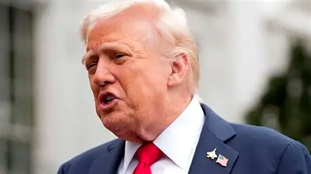 Trump manda Israel parar bombardeios em Gaza após Hamas aceitar parcialmente proposta de paz