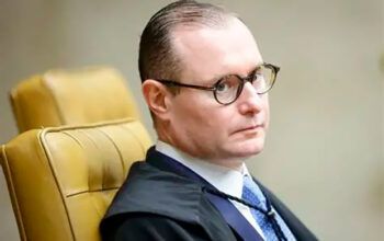 Zanin vota para manter Moro réu por calúnia contra Gilmar Mendes