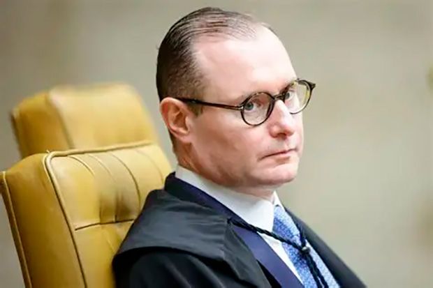 Zanin vota para manter Moro réu por calúnia contra Gilmar Mendes