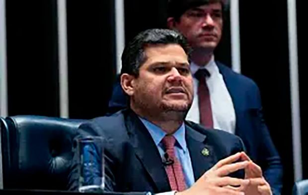 Alcolumbre diz ao Metrópoles que indicação para o STF não é problema dele: “Tô fora disso”