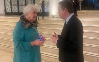 Assessora de Lula abandona jantar da Conib durante ataques de Caiado ao governo