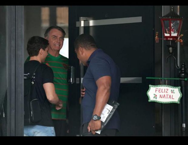 Bolsonaro disse que usou ferro de solda para violar tornozeleira