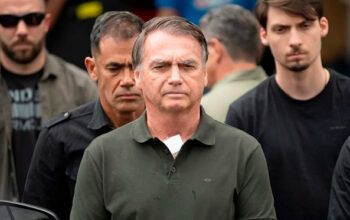 Bolsonaro é preso preventivamente pela Polícia Federal em Brasília