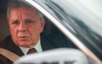 Bolsonaro está “abatido”, diz deputado Fraga após visita em prisão domiciliar