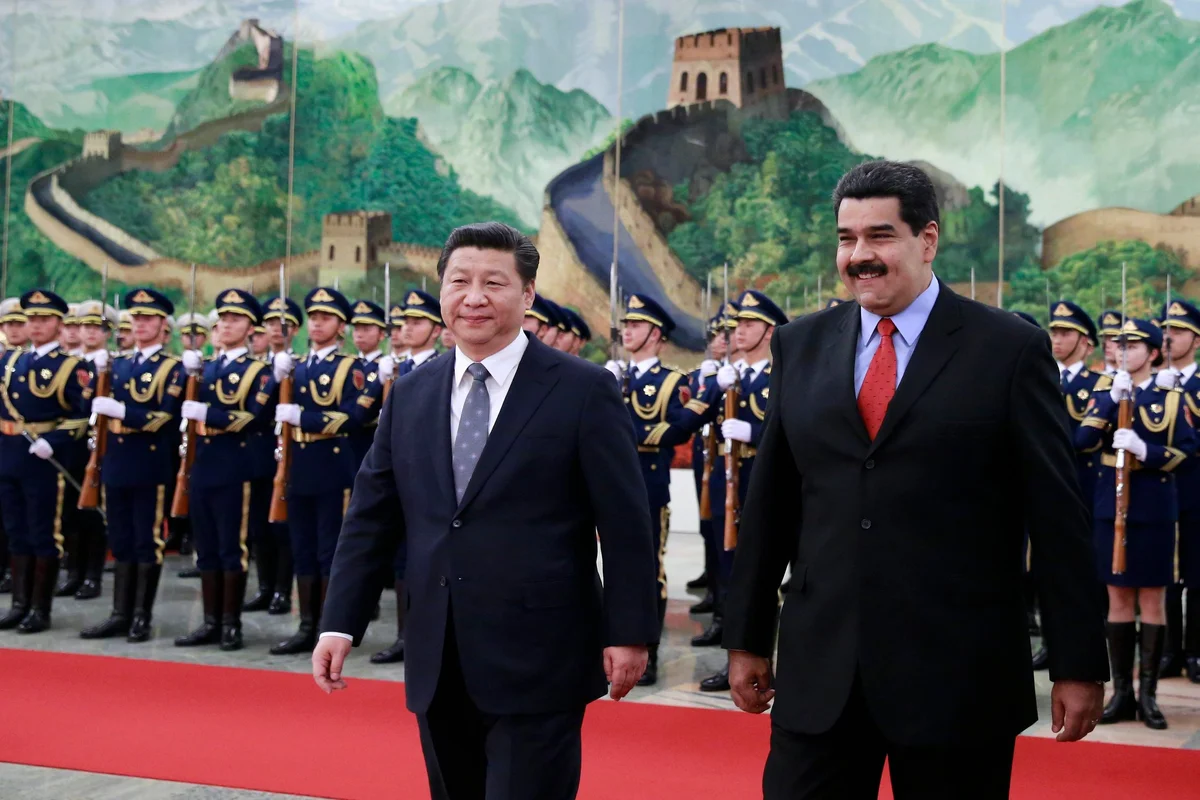 China defende Maduro e pede que os EUA não interfiram na Venezuela